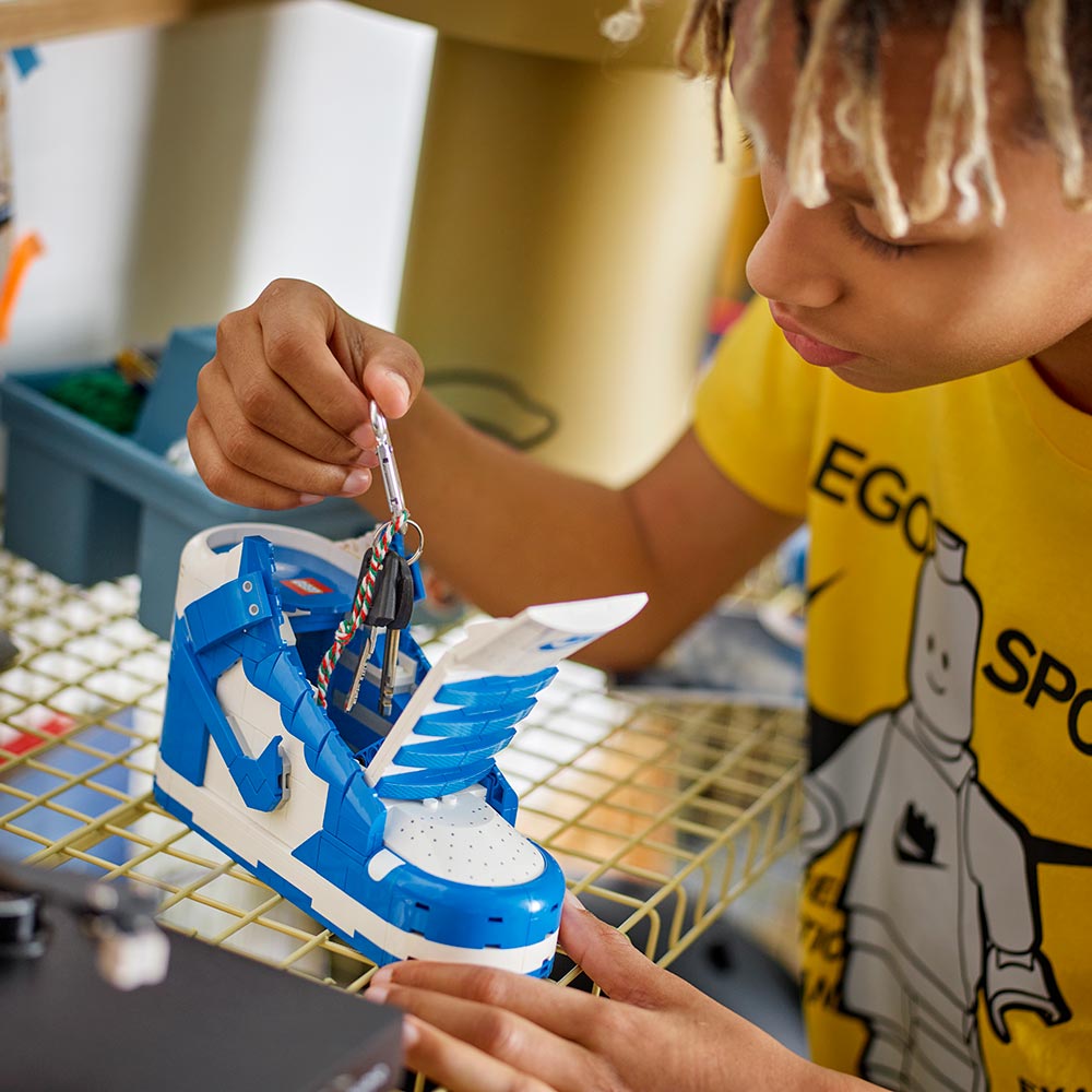 Nike Dunk x LEGO Set
