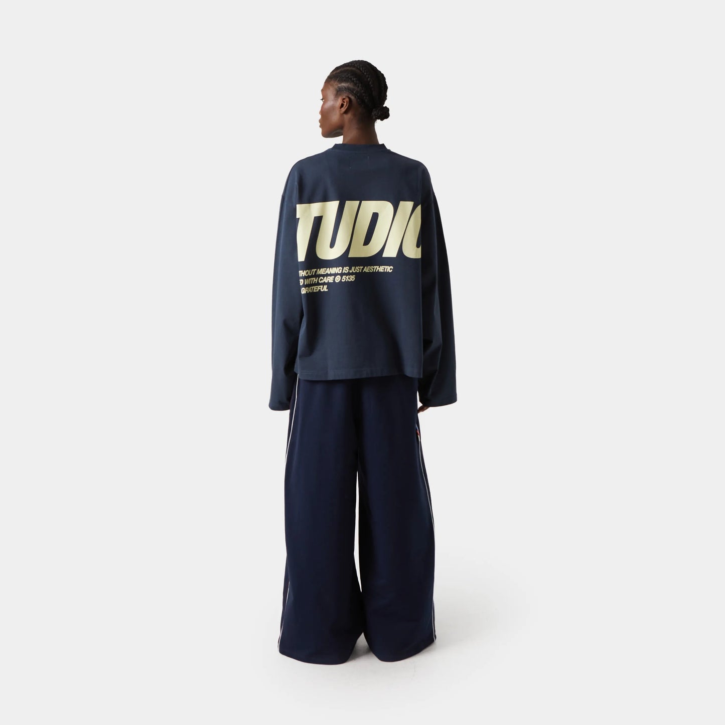 Polera Eme Studios Thrill Navy Long Sleeve Tee