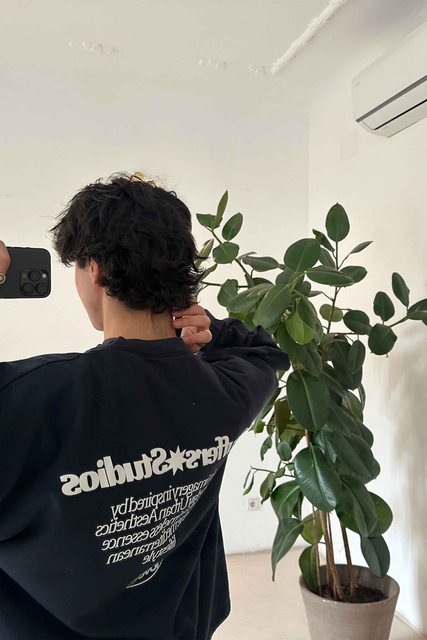 Poleron Scuffers Imagery Dark Sweatshirt Crewneck