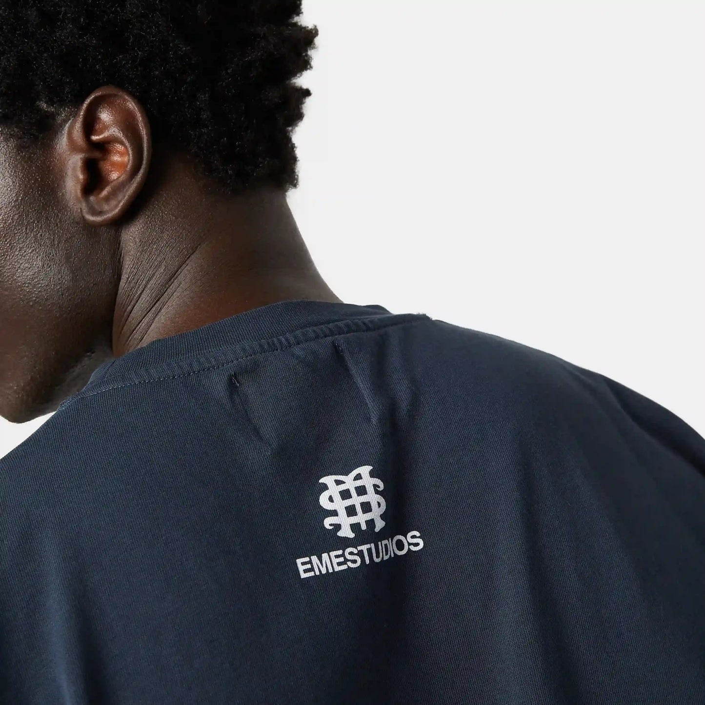 Polera Eme Studios Badge Navy Oversized Tee