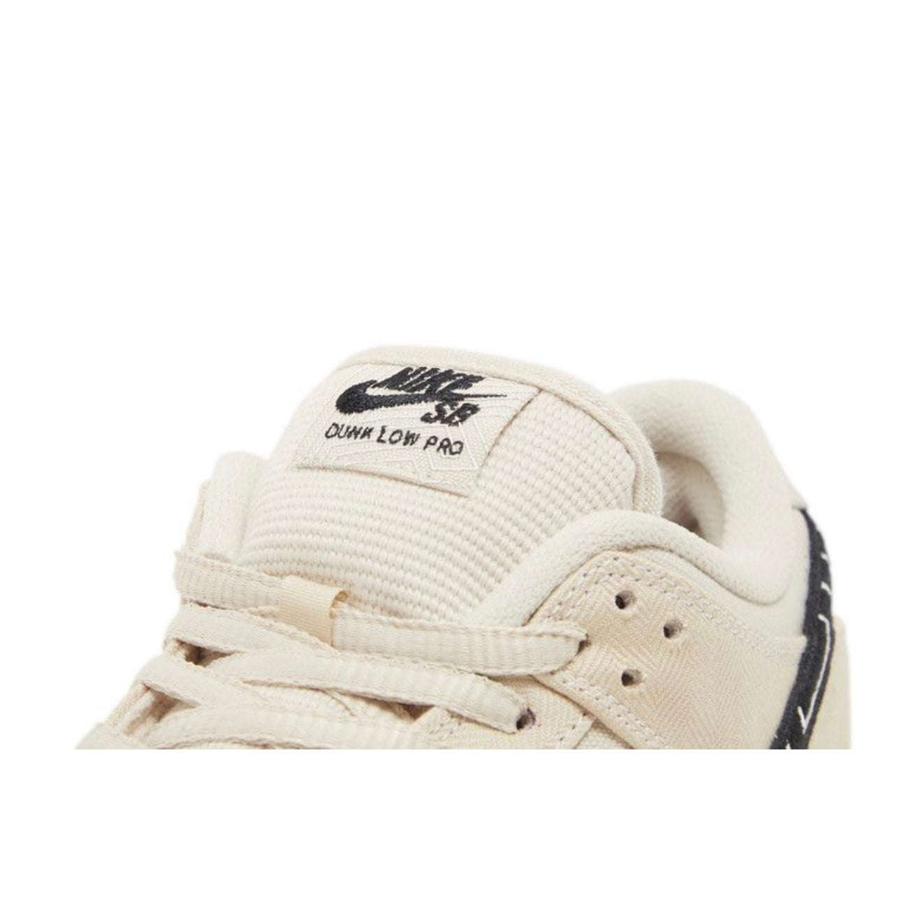 Nike Dunk SB Low x Jiu-Jitsu Albino & Preto