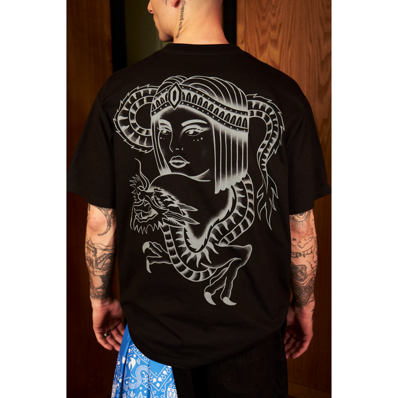 Polera More Amor Lady Dragon Negra | DimeDarko