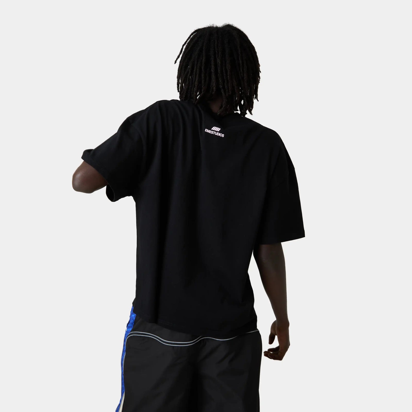 Polera Eme Studios ARC Shadow Oversized