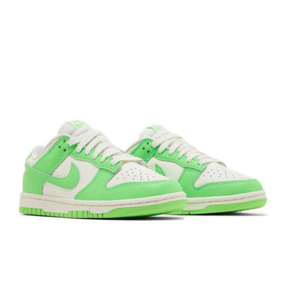 Nike Dunk Low Green Strike (W)
