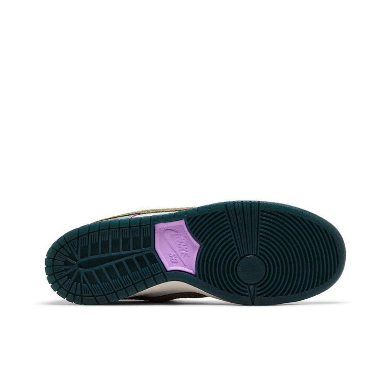 Nike Dunk Low SB x Chameleon Alexis Sablone