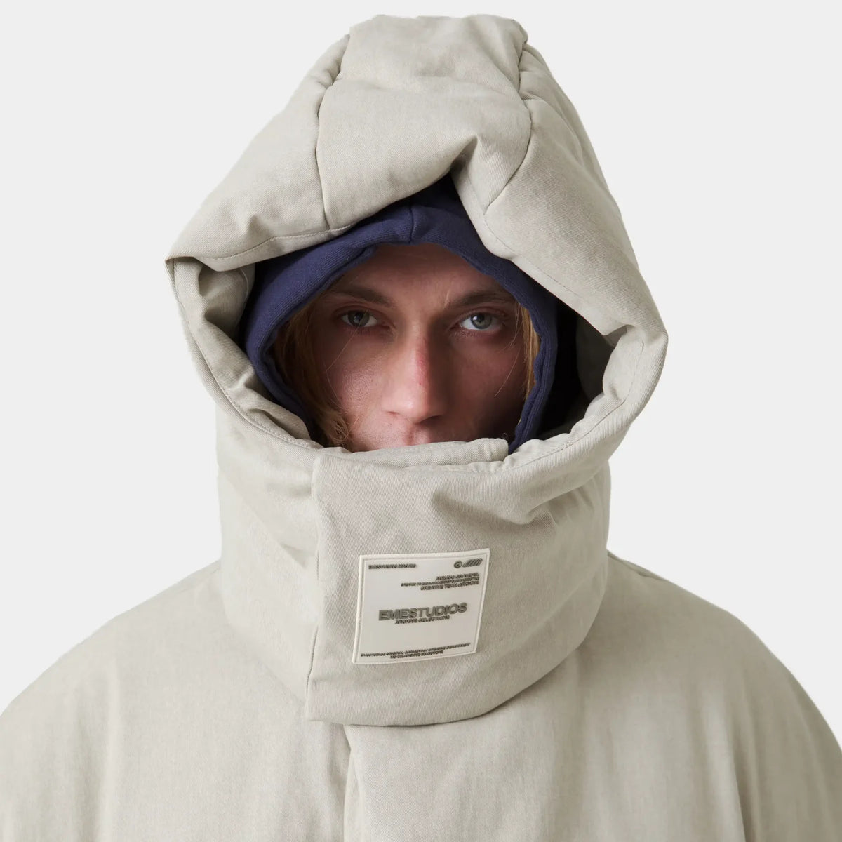 Chaqueta Eme Studios Gift Sarga Off Sand Puffer