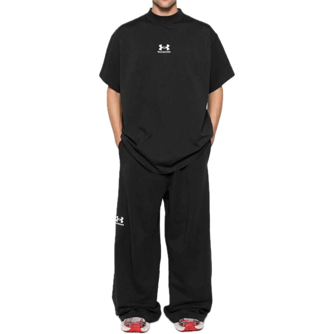 Polera Balenciaga x Under Armour Oversized Fit Black/White Tee