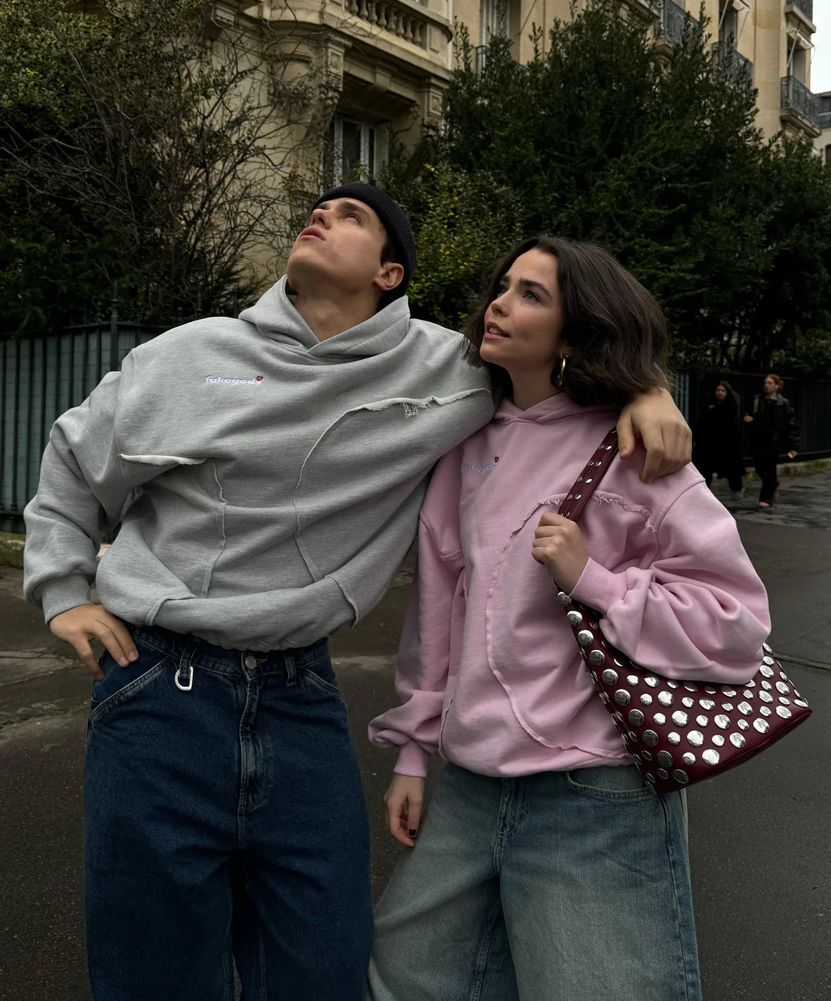 Poleron Fake Gods Interlock Rose Hoodie