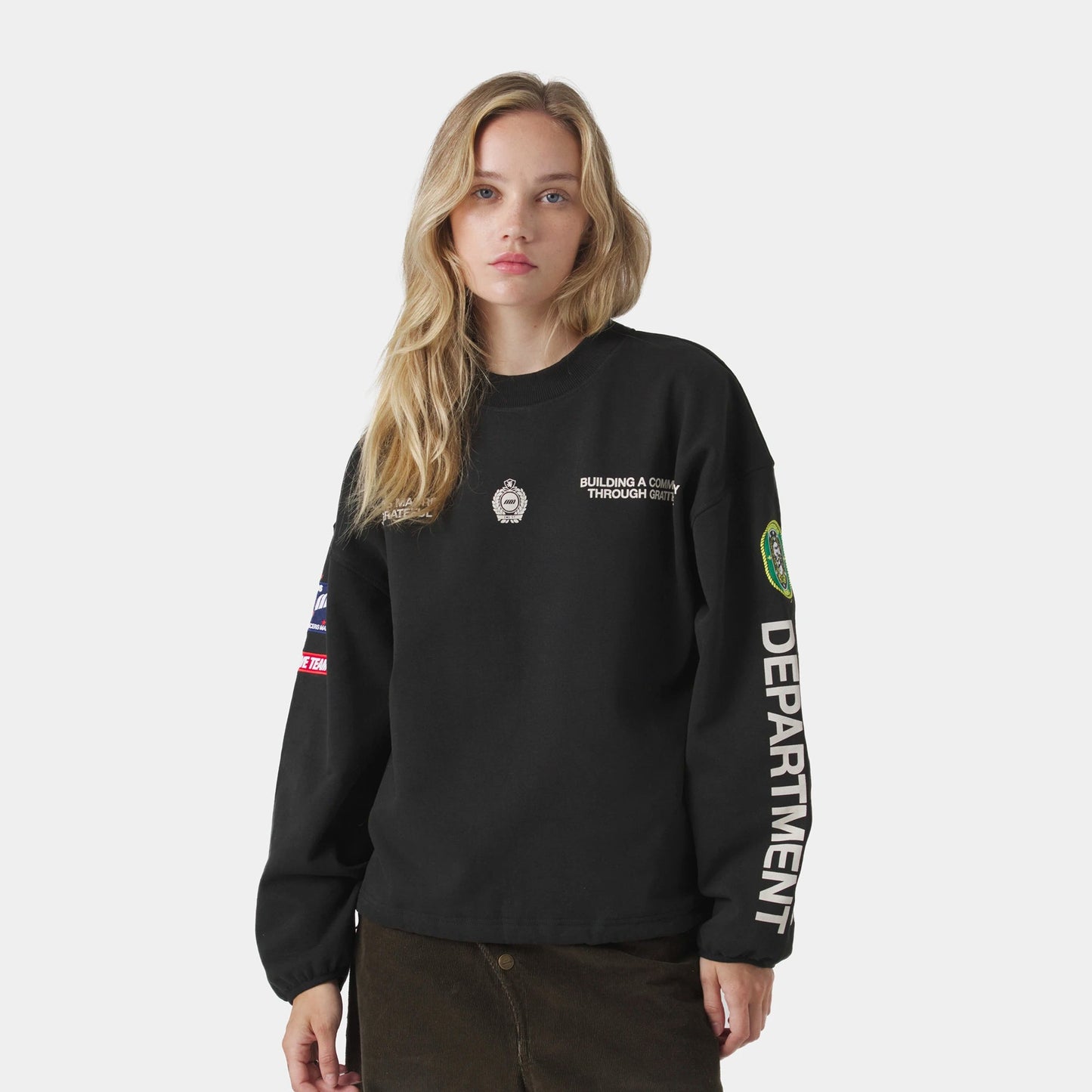 Poleron Eme Studios Building Shadow Crewneck