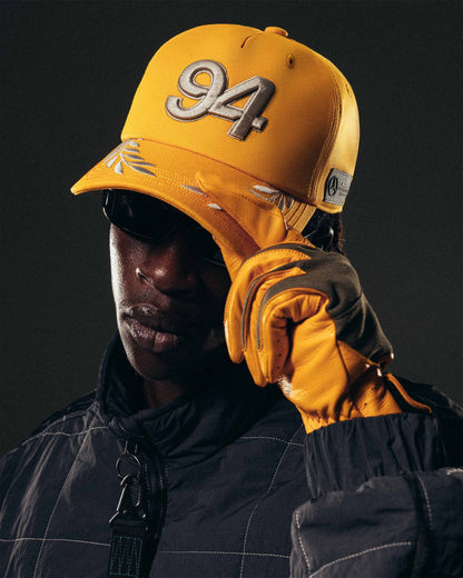 Gorro Adidas x Bad Bunny x Mercedes AMG F1 Racing Cap Gold