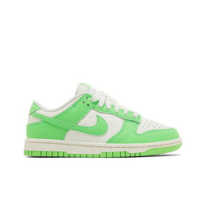 Nike Dunk Low Green Strike (W)