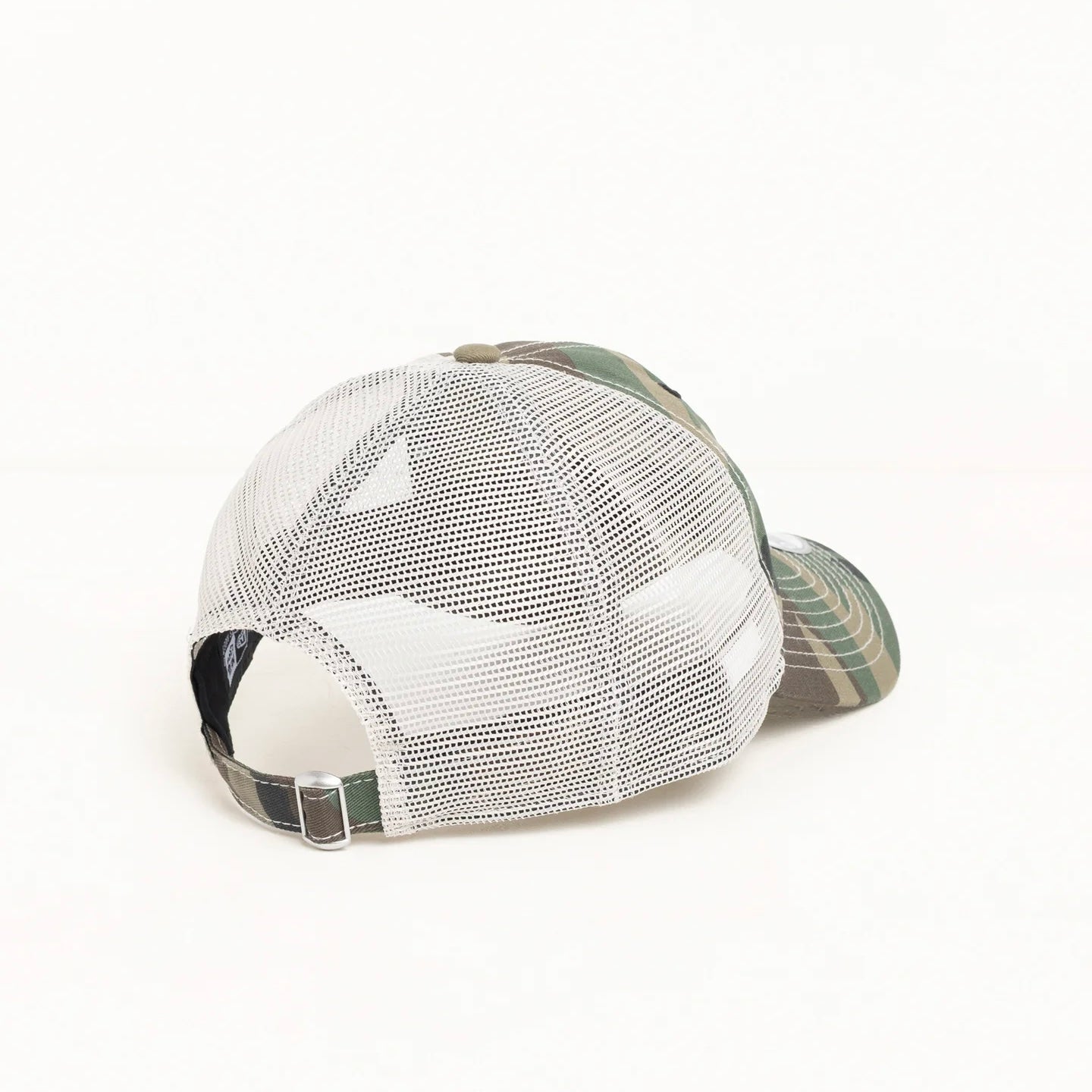 Gorro Stussy 9Twenty Basic Trucker Woodland Camo