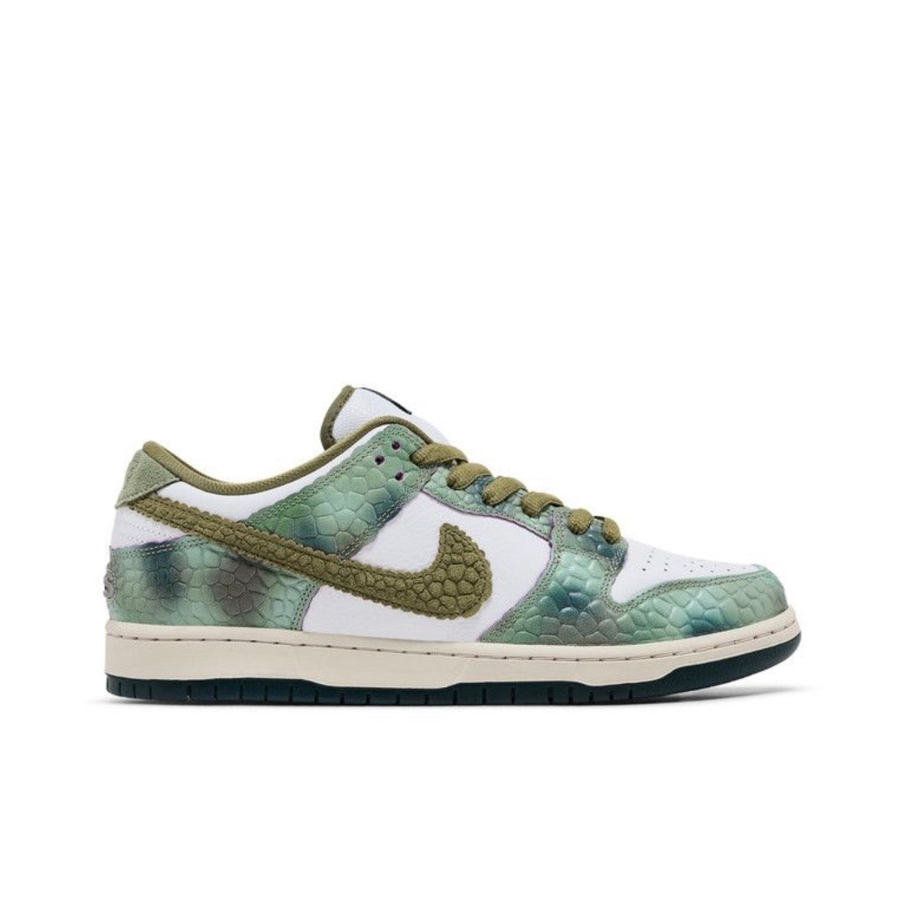 Nike Dunk Low SB x Chameleon Alexis Sablone