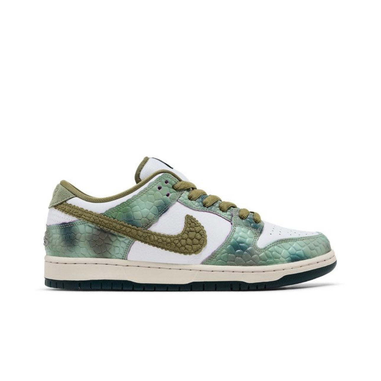 Nike Dunk SB Low x Alexis Sablone ‘Chameleon’