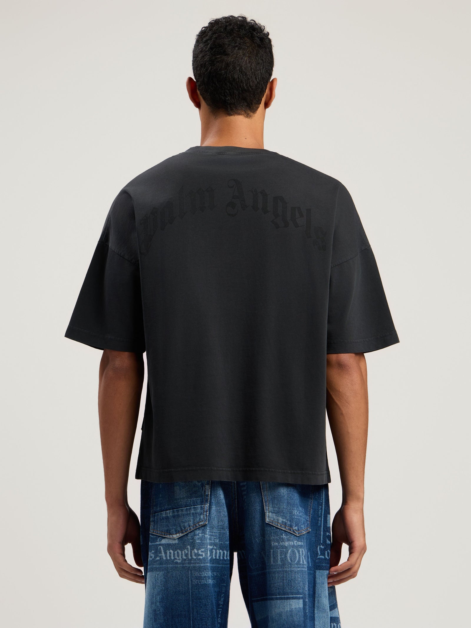 Polera Palm Angels Curved Logo Loose Collar Vintage Black