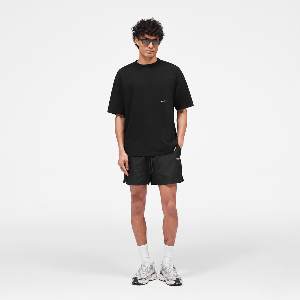 Polera Represent Micro Owners Club Jet Black