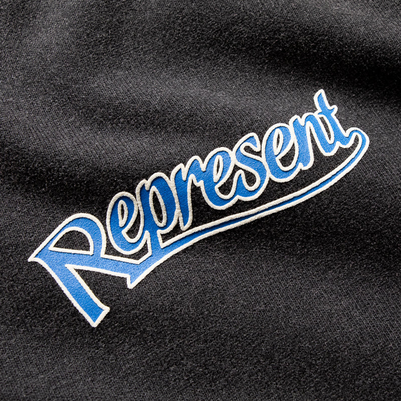Polera Represent Showcasing