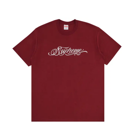 Polera Supreme Script Cardinal