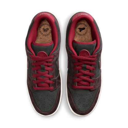 Nike SB Dunk low x Riot Skateshop